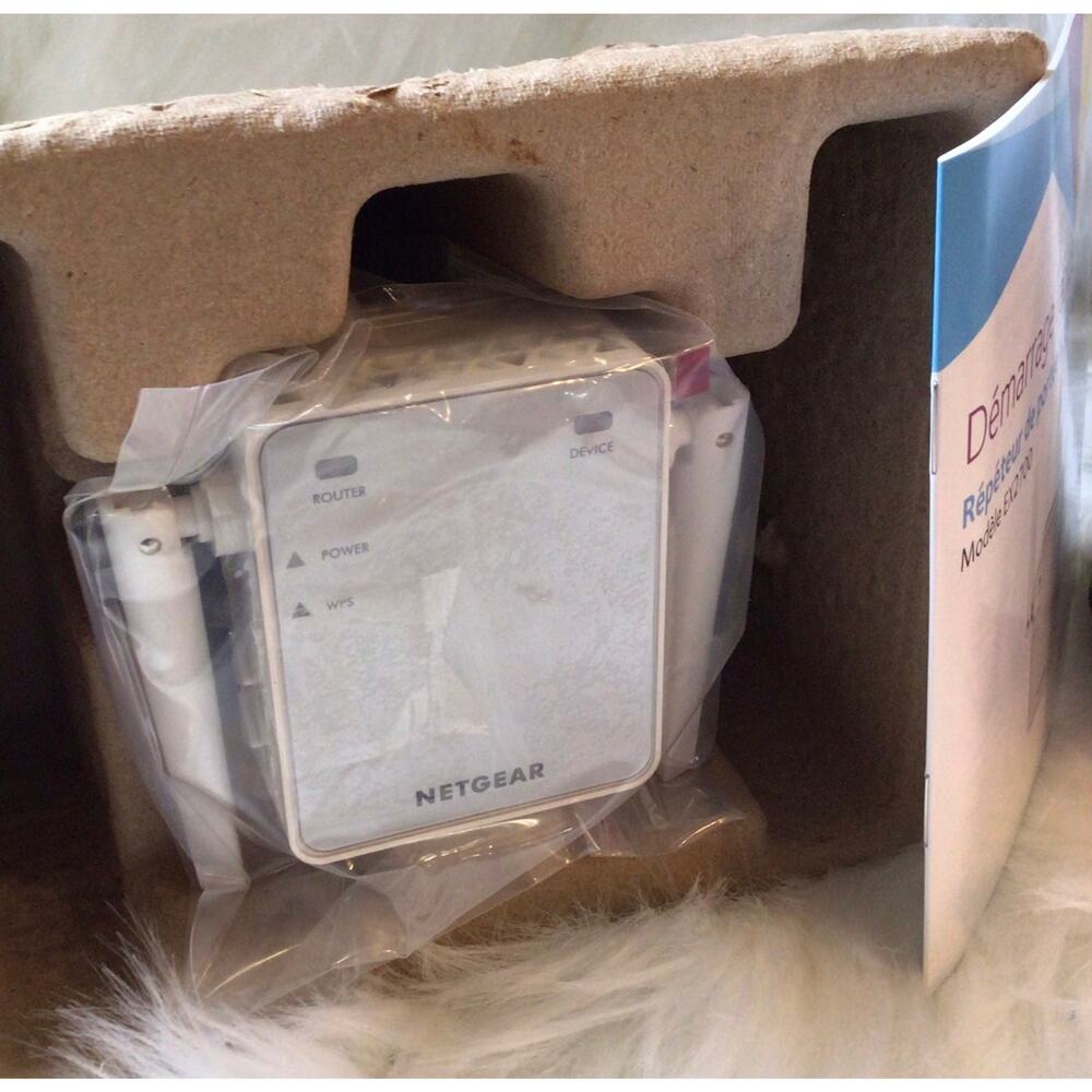 Netgear WiFi Extender for Internet - Picture 3 of 4